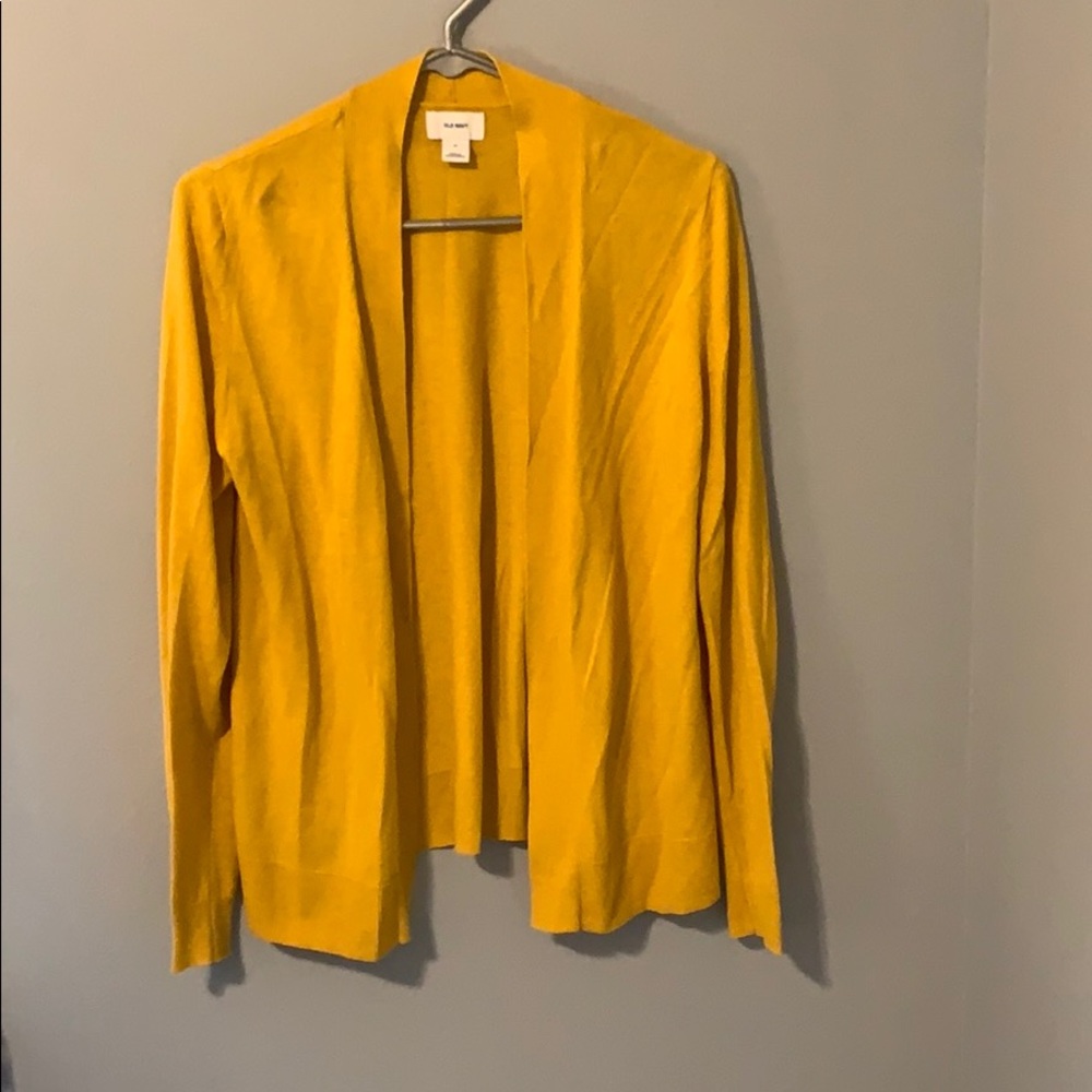 Mustard yellow Cardigan NWOT. SZ M